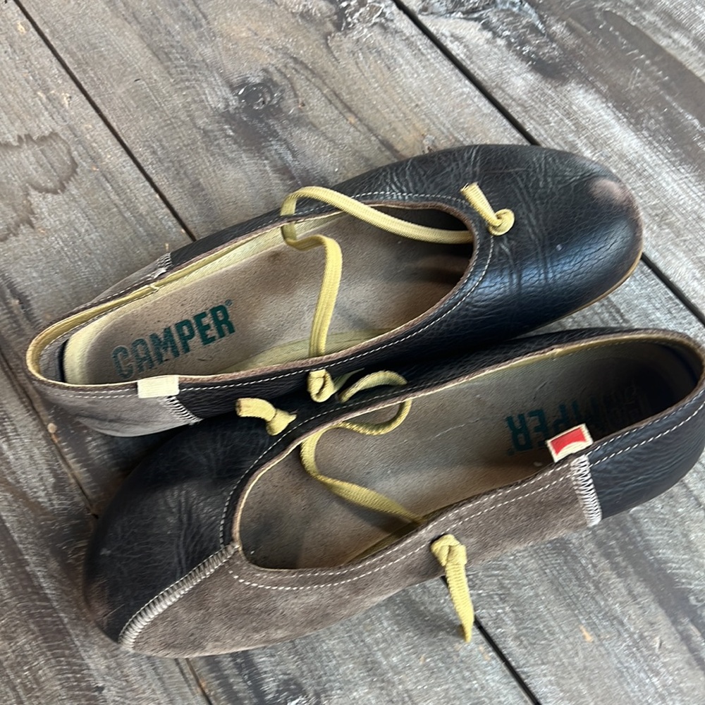 Rare Camper Brown Leather Mary Jane Flats Asymmetrical Straps Size 40 PRICE FIRM